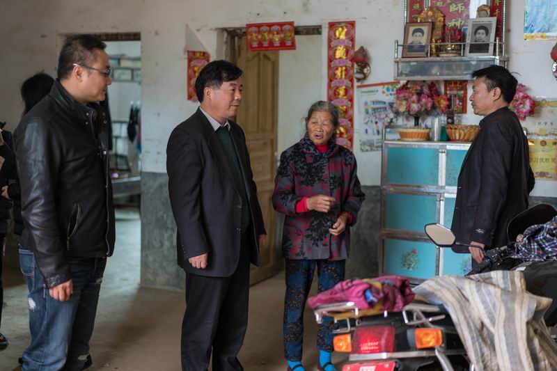 湖南省醫(yī)學(xué)會赴茶陵縣開展一對一精準扶貧活動